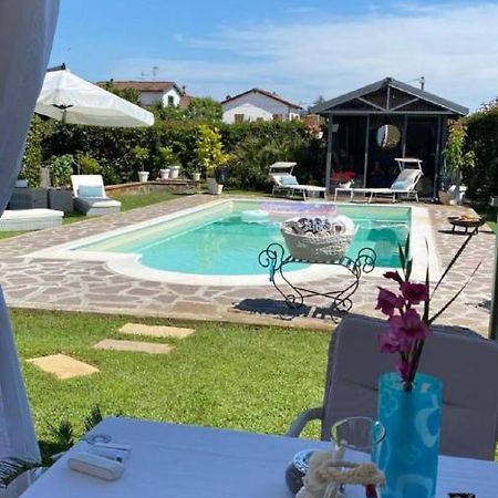 Rossodisera Sarzana Buitenkant foto