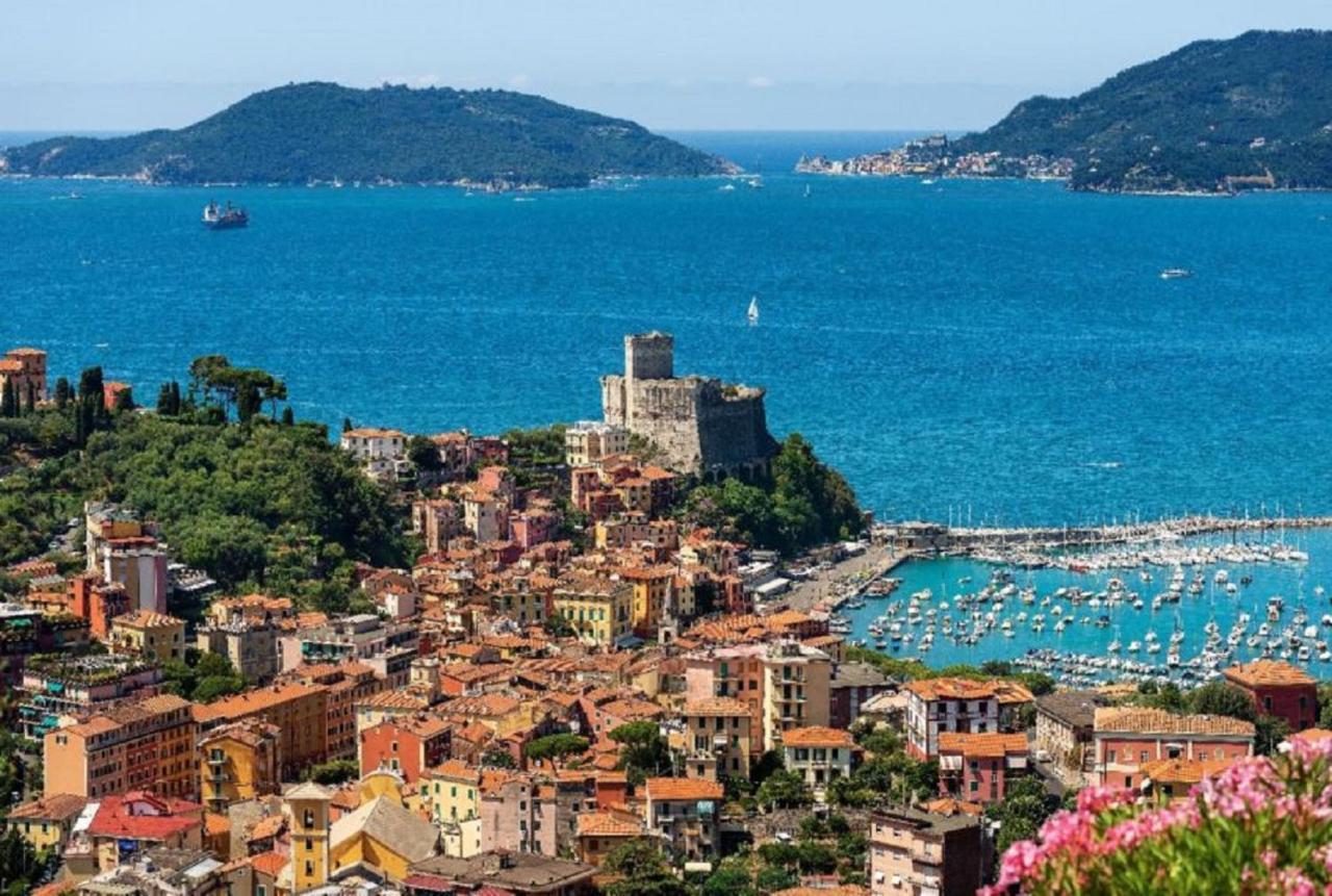 Rossodisera Sarzana Buitenkant foto