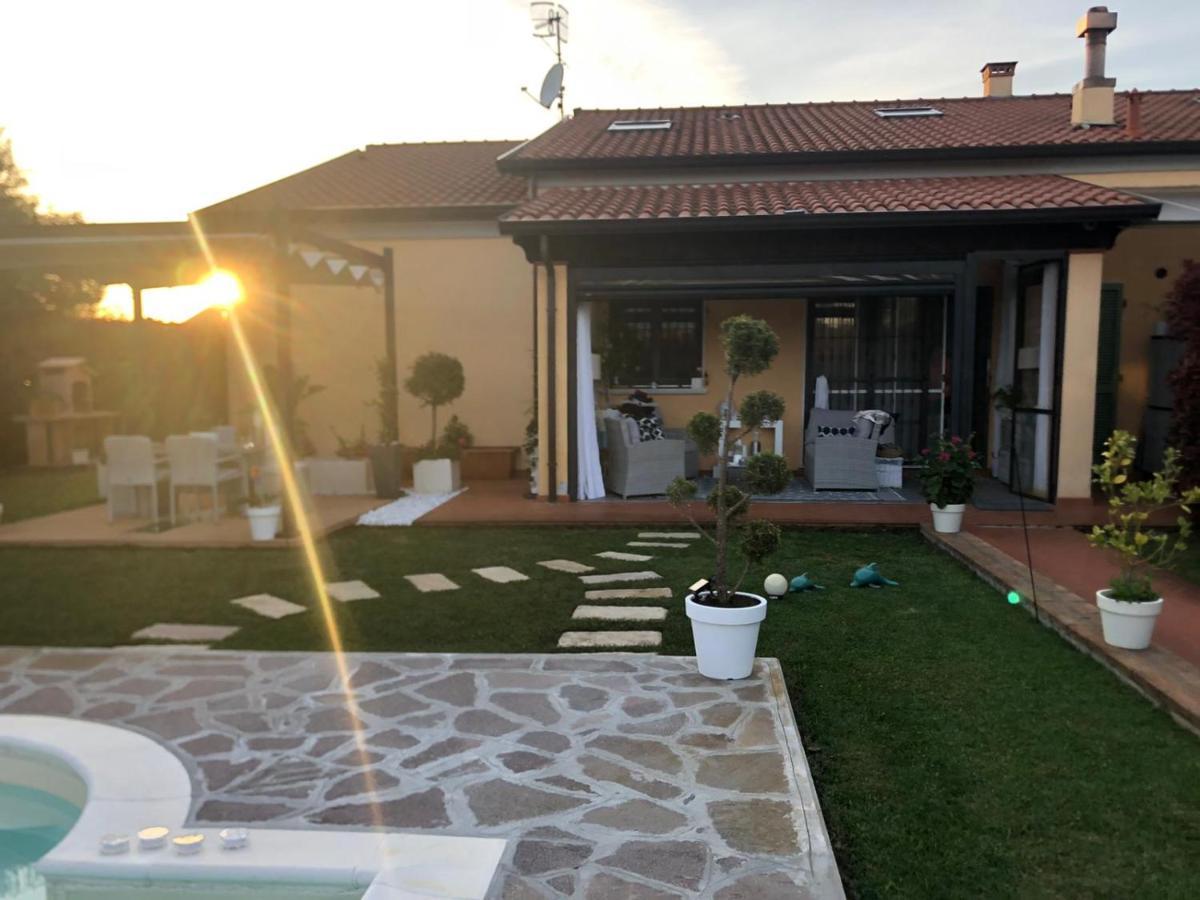 Rossodisera Sarzana Buitenkant foto